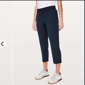 lululemon on the fly crop size 2